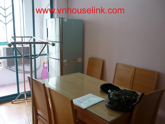 Apartment is on the 8th floor of CT5 My Dinh Song Da 1