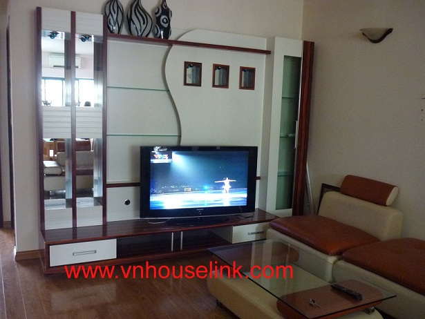 Apartment on the 8 floor of CT5 My Dinh Song Da 1