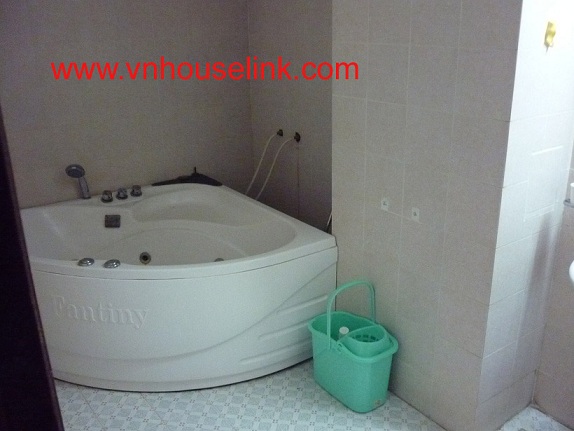 Apartment on the 8 floor of CT5 My Dinh Song Da 1