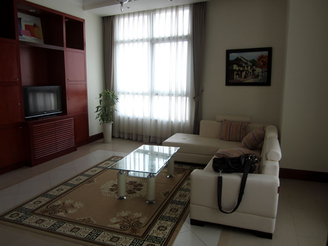 Nice and modern apartment for rent in Hanoi, The Garden
