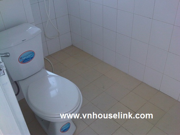 Unfurnished Apartment for rent in Me Tri Thuong 1