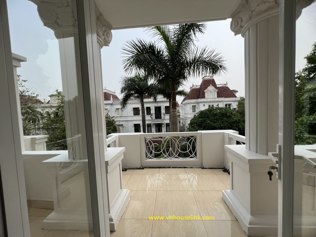 Villa for rent in T5 Ciputra Hanoi from the owner fully furnished 1
